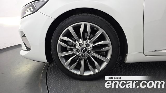 Kia K7 из Кореи Encar