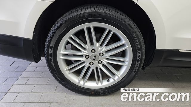 Lincoln MKT из Кореи Encar